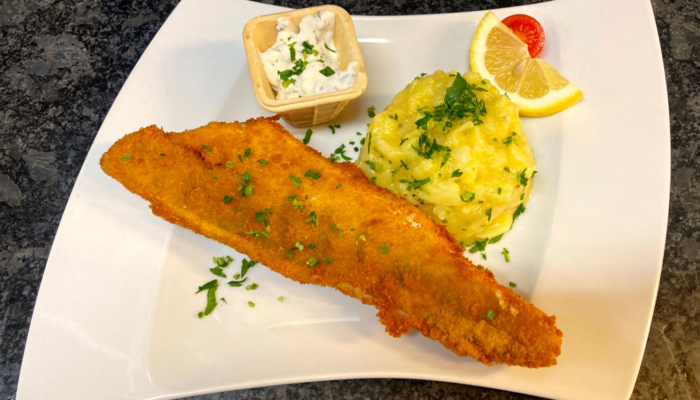 Gebackenes Zanderfilet mit Kartoffelsalat